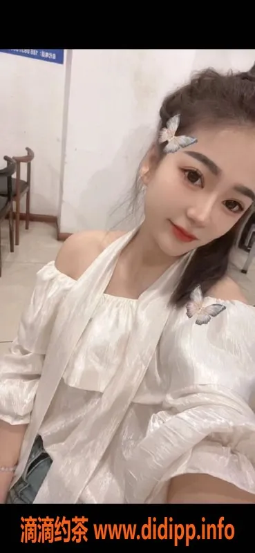 成都楼凤-锦江区牛牛绪，20岁165cm嫩妹，700元/50分钟