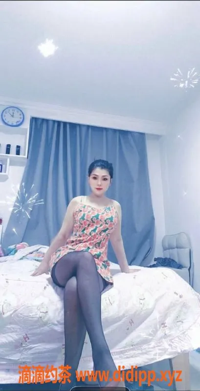 北京楼凤-朝阳脱姐，33岁165cm，口活一绝，500元体验！