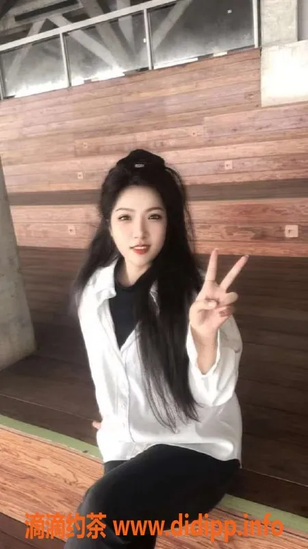 广州楼凤-广州白云珊珊 25岁36D波霸 明亮可人