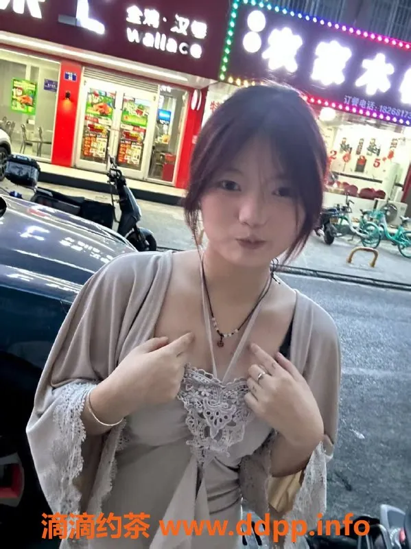 杭州楼凤-上城区依依，800元私密服务，工兵价500元