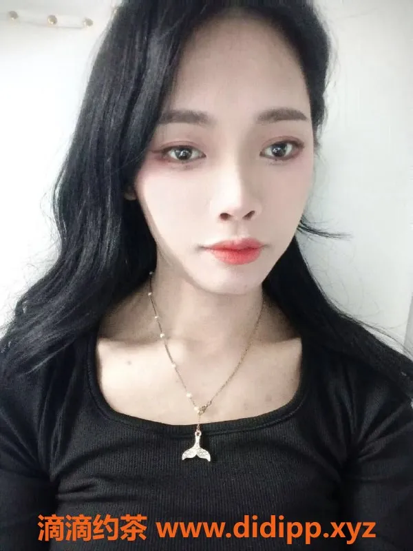 成都楼凤-锦江区转运珠玲玲，22岁165高嫩妹