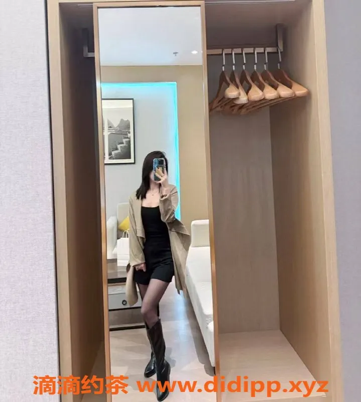 北京楼凤-顺义小美25岁，身高1.63，体重96，蜜桃紧致，配合度高