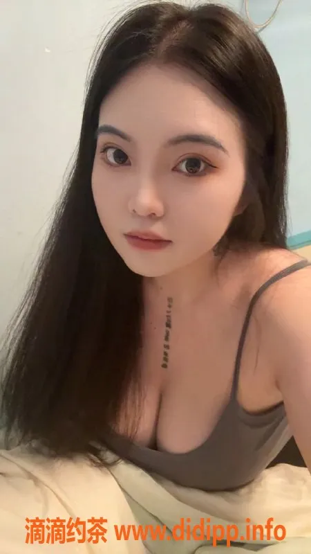 广州楼凤-嘉禾望岗23岁大胸小姐姐萱萱，160cm身高服务优惠