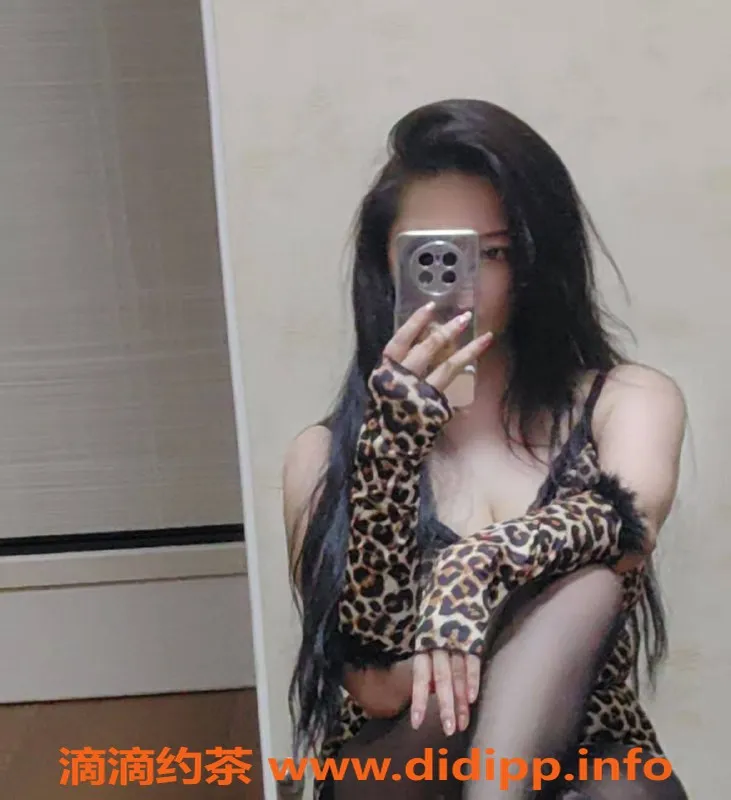 北京楼凤-朝阳三元桥紫依，163高52重C罩，茶费1K