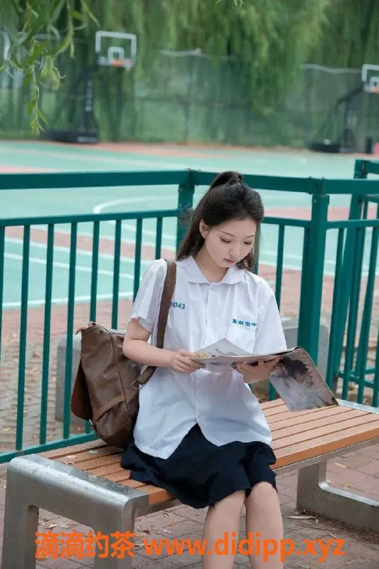 郑州楼凤-郑州二七区的优质伴游服务，20岁少女攸攸