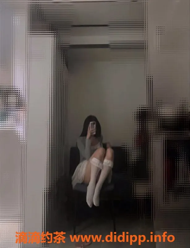 广州楼凤-天河夏冰儿1300p服务，性感迷人