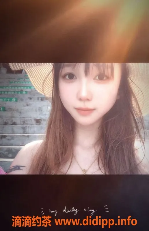 广州楼凤资源信息,白云气质美女小五，18岁，身高165，胸围36C