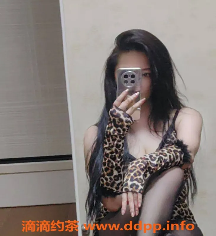 北京楼凤-朝阳三元桥紫依，163cm，52斤，茶费1K