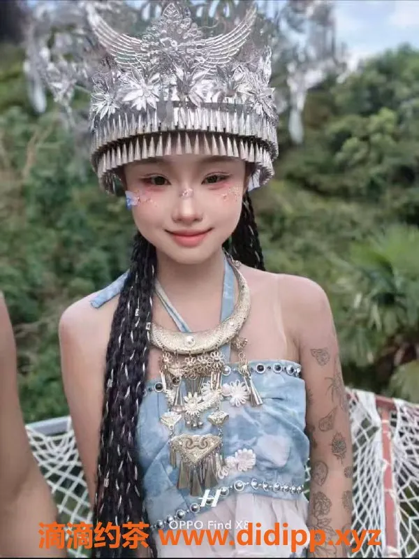 郑州楼凤-二七区曼曼，19岁，158cm，41kg，36C，陪浴服务