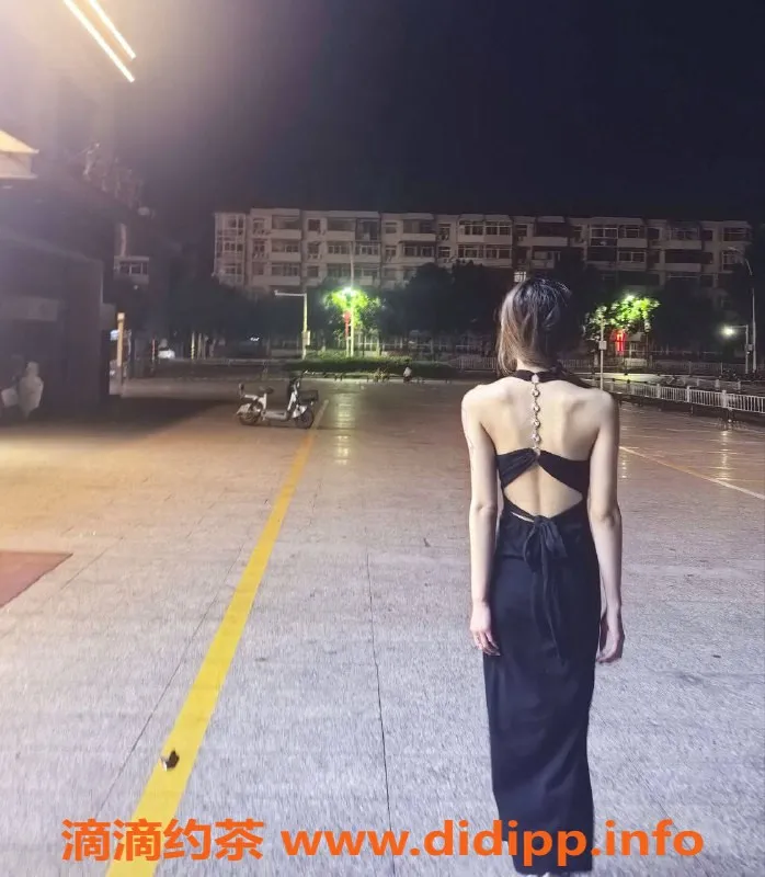 郑州楼凤-金水区19岁慧美人，身高170，体重45，服务多样