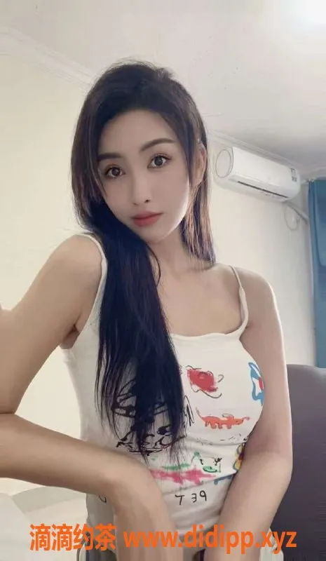 广州楼凤-黄埔小迪，21岁，164cm，34C，超值服务等你来体验！