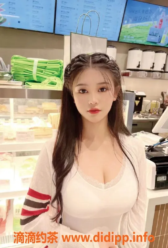 深圳楼凤资源信息,深圳宝安微胖大胸老师，700元起服务