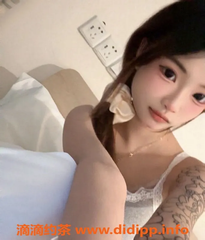 成都楼凤-锦江区依依，身材苗条的可爱嫩妹