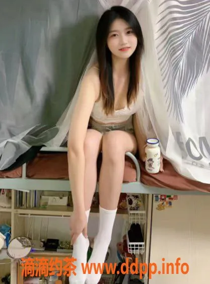 深圳楼凤-深圳甜甜 19岁 167cm 46kg 快餐服务