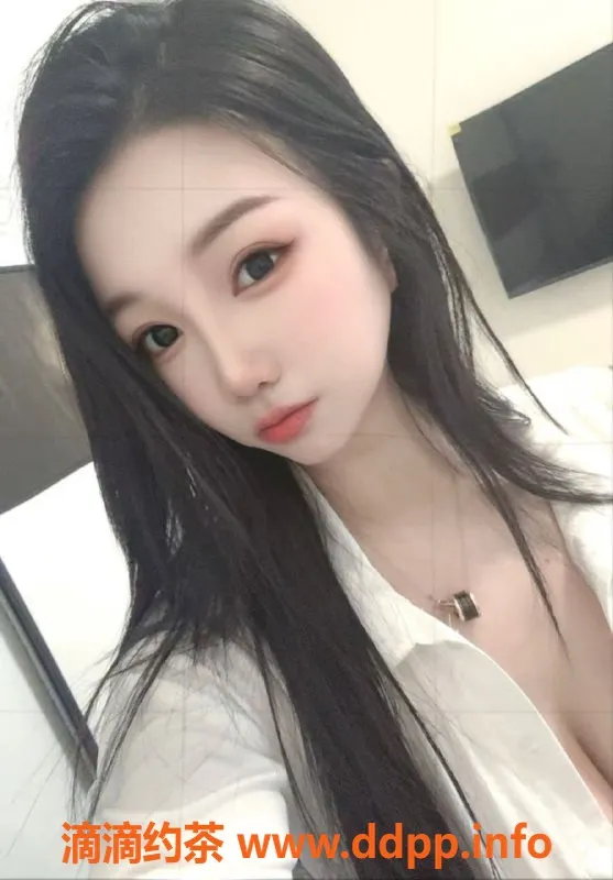 深圳楼凤资源信息,罗湖小雪25岁，36C大胸诱惑，私密服务等你来体验