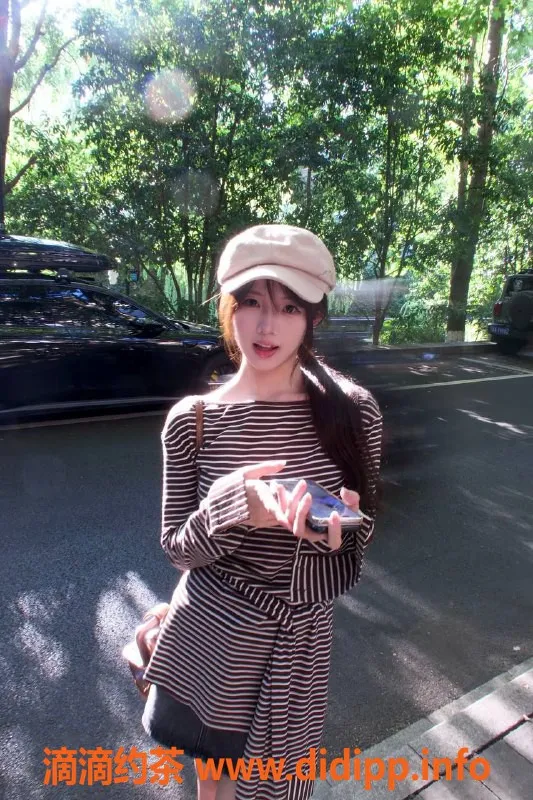 杭州楼凤-可可18岁，大一清纯萌妹，提供多种服务