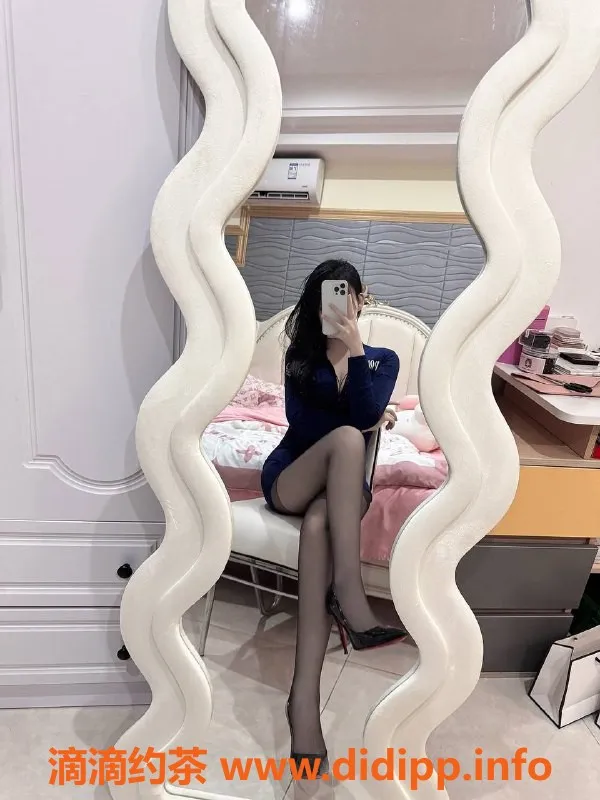 深圳楼凤资源信息,龙华区嫩妹予希，性感可爱，课费1200-2200