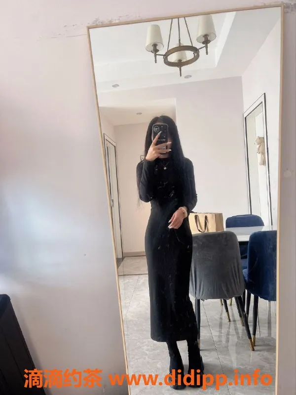 成都楼凤资源信息,市中心洋颖，身材出众，服务热情，价格6/10