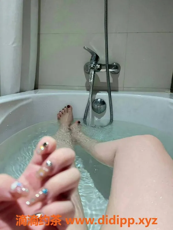 北京楼凤-丰台菲菲，165cm温柔少妇，服务优质600起