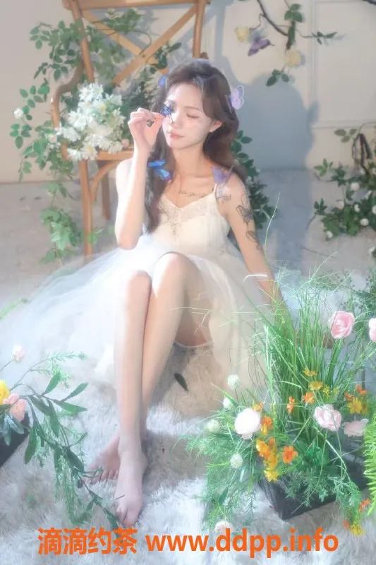 成都楼凤-武侯区嫩妹思思，颜值9分，双飞体验！