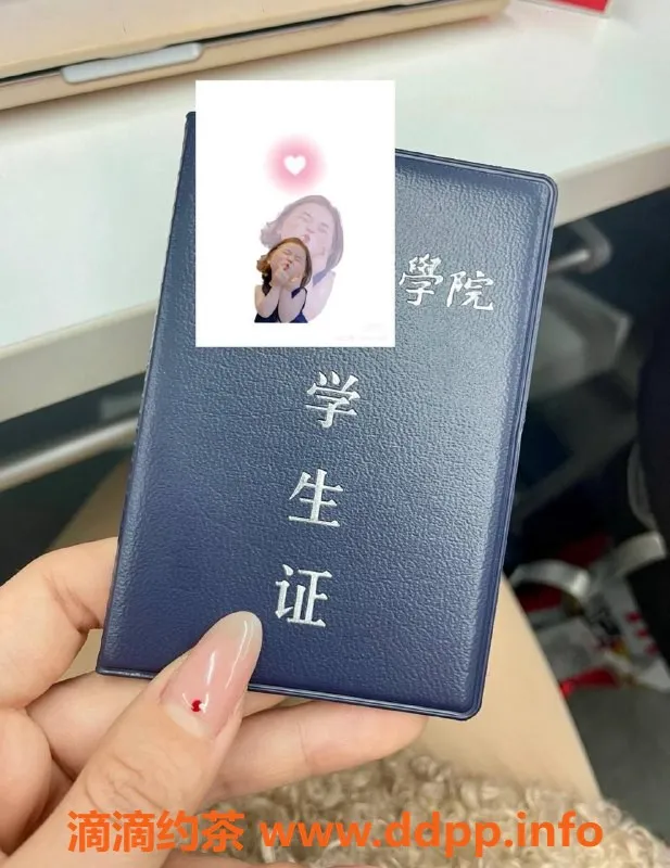 昆明楼凤-官渡区昆明小雅，学生妹价格优惠，带服务