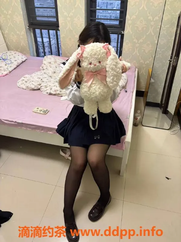 郑州楼凤-郑州金水区桐桐，19岁小美女，超值体验等你来！