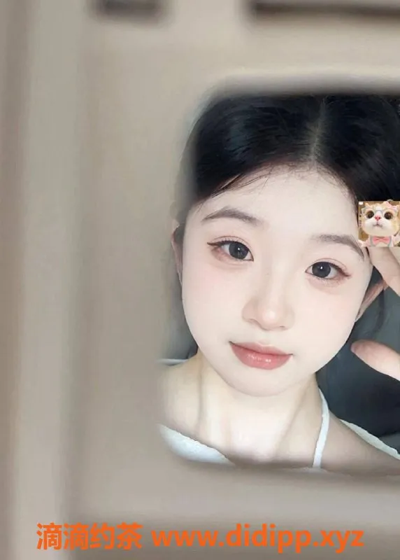 郑州楼凤资源信息,郑州晓若，19岁，160cm，50kg，热情服务等你来体验！