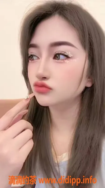 珠海楼凤资源信息,珠海拱北98课室 165cm女孩 106斤 23岁