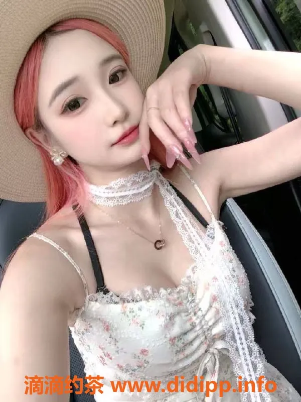 珠海楼凤-珠海拱北98课室 24岁颜值妹子可纯可欲