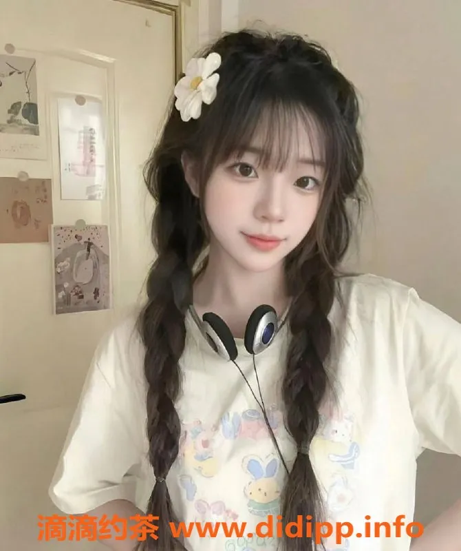 北京楼凤-超甜妹“甜甜” 24岁163高108大奶 可陪浴69朝阳招待