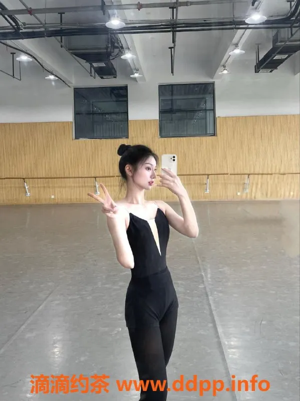 深圳楼凤-罗湖依依，23岁160cm，纯欲天花板