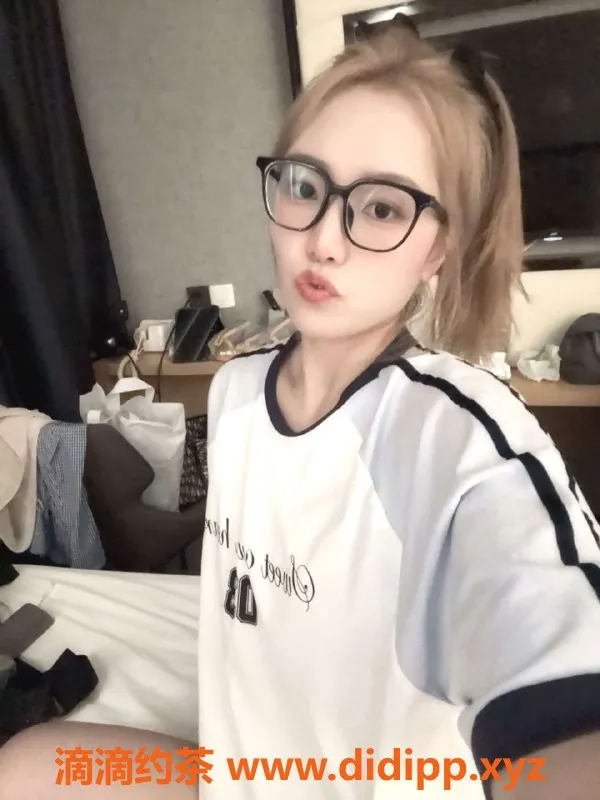 广州楼凤-广州白云媛媛，23岁166cm，胸围36C，茶水费从500元起