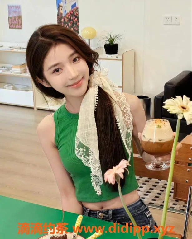 杭州楼凤-杭州19岁校妹研研，高165cm，96斤，C罩杯