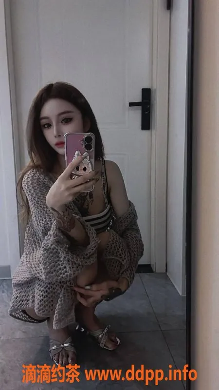 郑州楼凤-中原区舒舒23岁，170cm，48kg，C罩杯，7元/小时