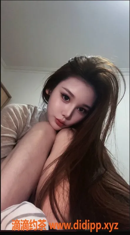 北京楼凤-朝阳小小，22岁女友型服务，身高166，价格1500元