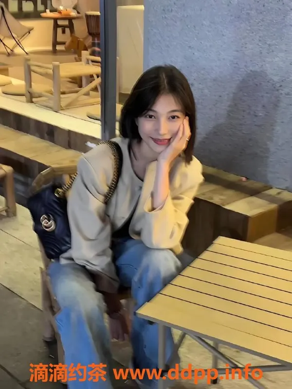 珠海楼凤-珠海香洲区公寓约会体验，165高90体重C罩杯