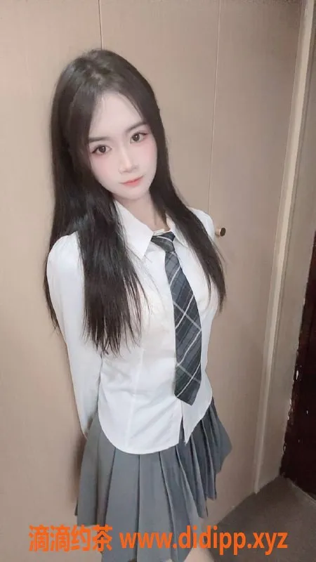 郑州女仆店-郑州二七区小艺，19岁160cm，41斤情趣服务