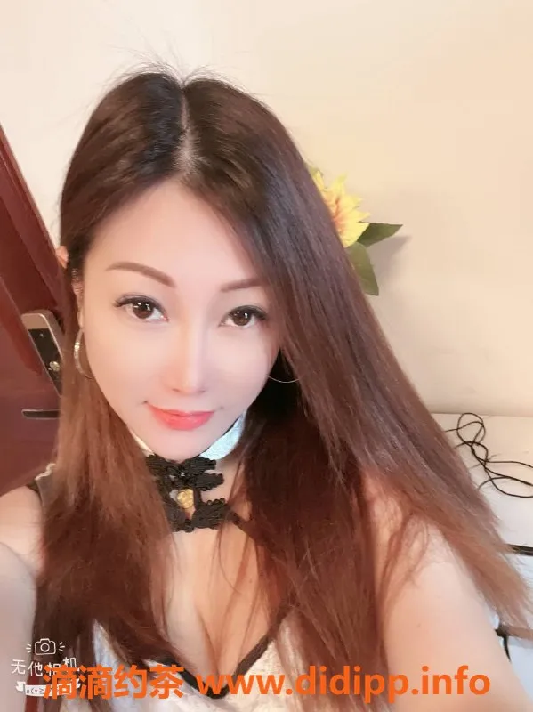 深圳楼凤-龙华区162cm艺名：纯天然38E兼职美女