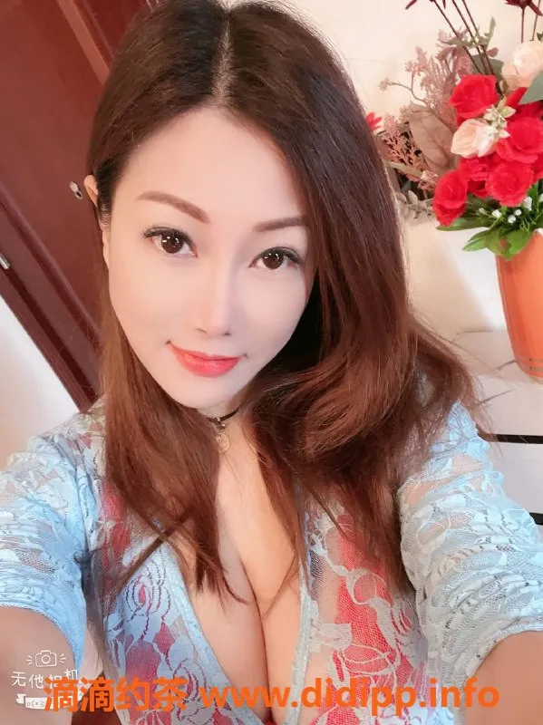 深圳楼凤-龙华区162cm艺名：纯天然38E兼职美女