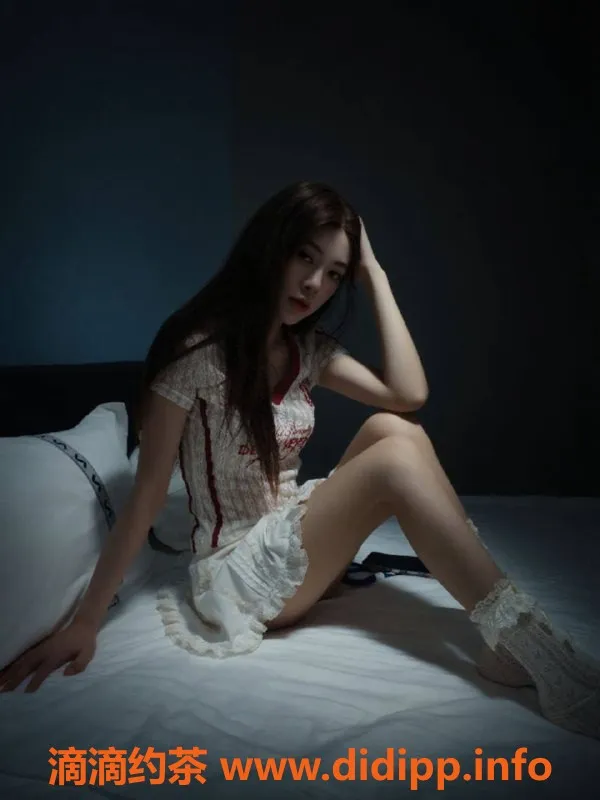 北京楼凤-朝阳望京布丁，白瘦美主播，800P