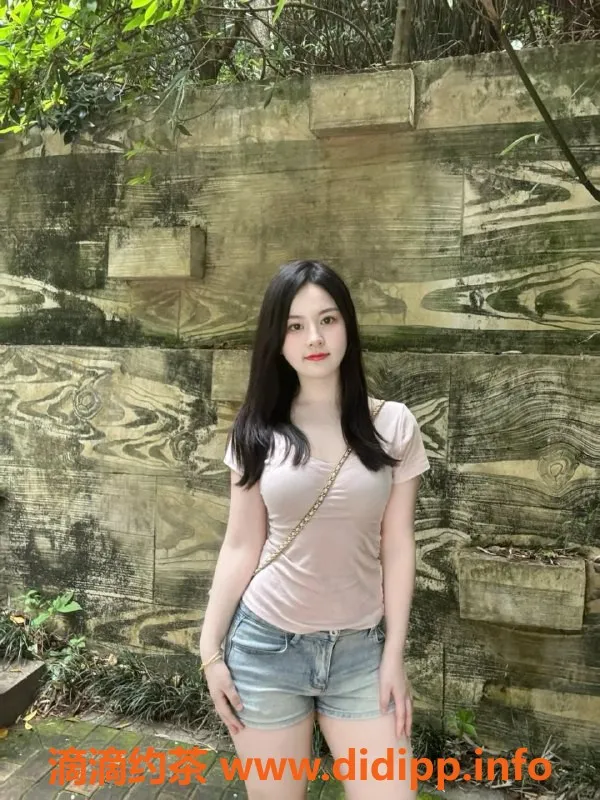 广州上门服务-番禺微胖妹妹媛媛，165cm、23岁、36E胸围