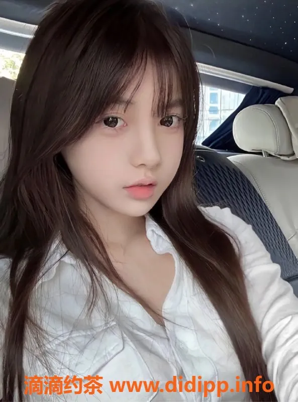 广州楼凤-天河知夏19岁ชา水费700起，160高43重35C