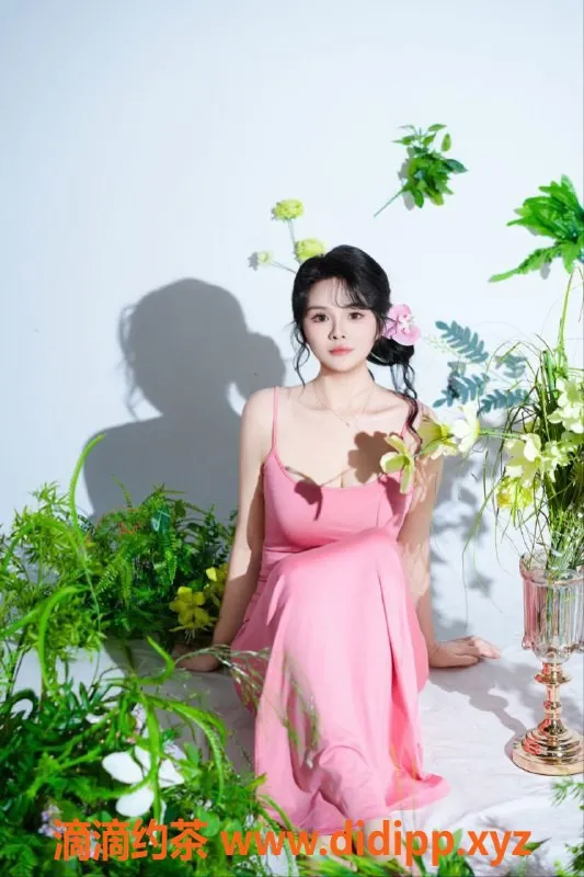 成都楼凤资源信息,成华区少妇月月，大奶服务5P，性价比超高