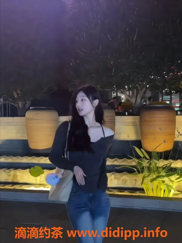 深圳楼凤-罗湖依依，23岁，160cm，34C 超正妹体验