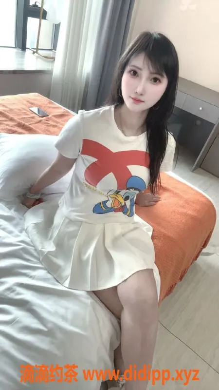 成都楼凤-武侯区少妇清清，4.5P自聊陪伴