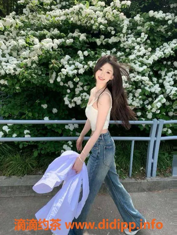 杭州楼凤-滨江区小酒窝，160cm身高，86斤嫩妹，1200元起