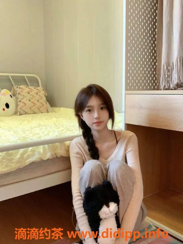 北京楼凤-朝阳劲松嫩妹颖颖，1400元服务好评如潮