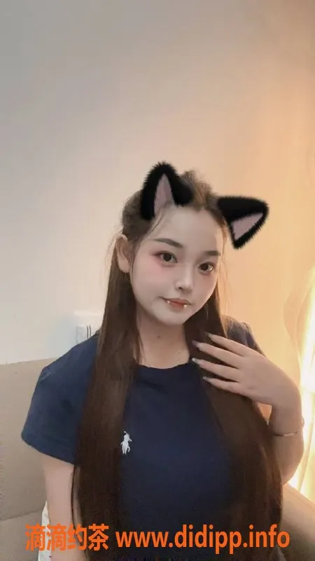 广州楼凤资源信息,金沙洲少妇糖宝，600元可享受大胸舌吻服务