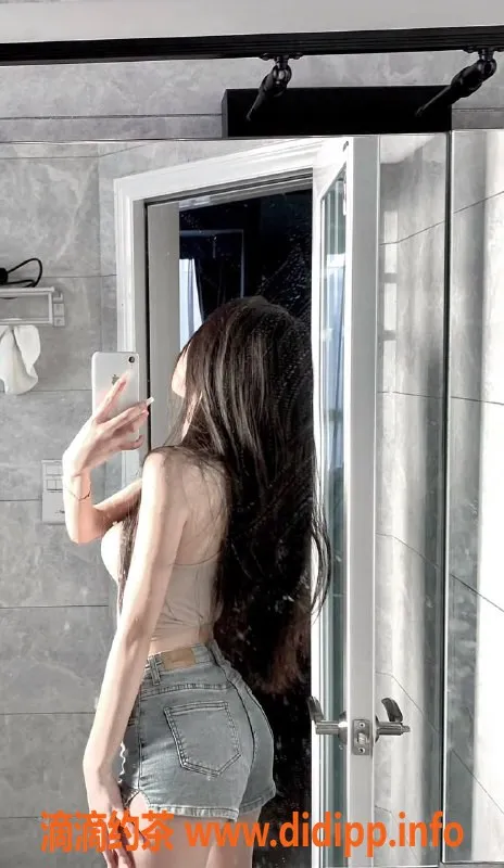 重庆楼凤资源信息,重庆渝北18岁妹子沐沐，168cm性感诱惑