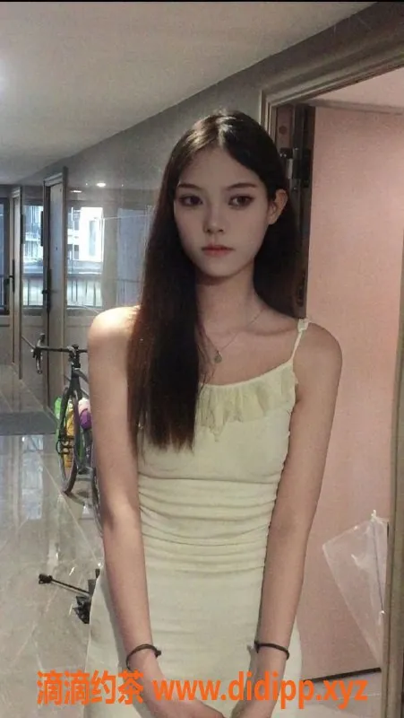 昆明楼凤-官渡区嫩妹官渡琪琪，舌吻服务仅需600元